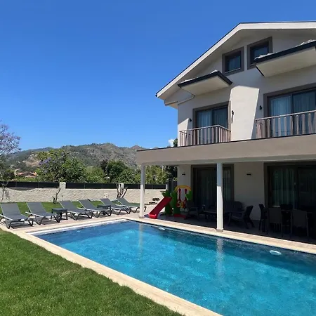 Βίλα Modern With Private Pool In Center Göcek