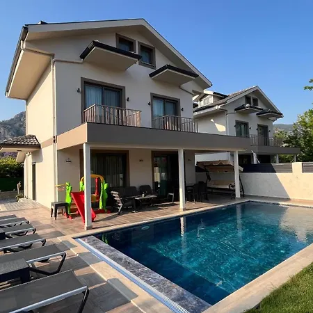 Βίλα Modern With Private Pool In Center Göcek