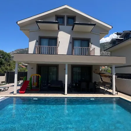 Modern With Private Pool In Center Βίλα