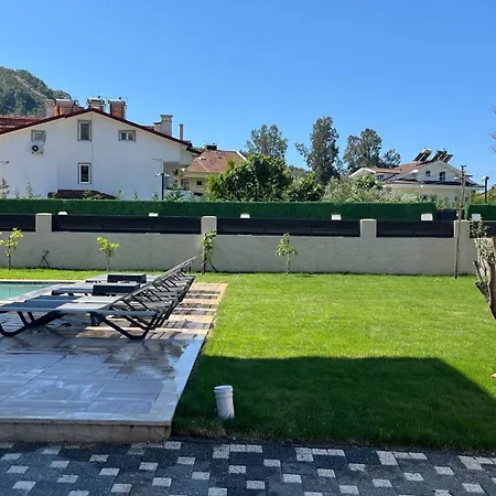Modern With Private Pool In Center