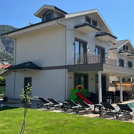 Βίλα Modern With Private Pool In Center *